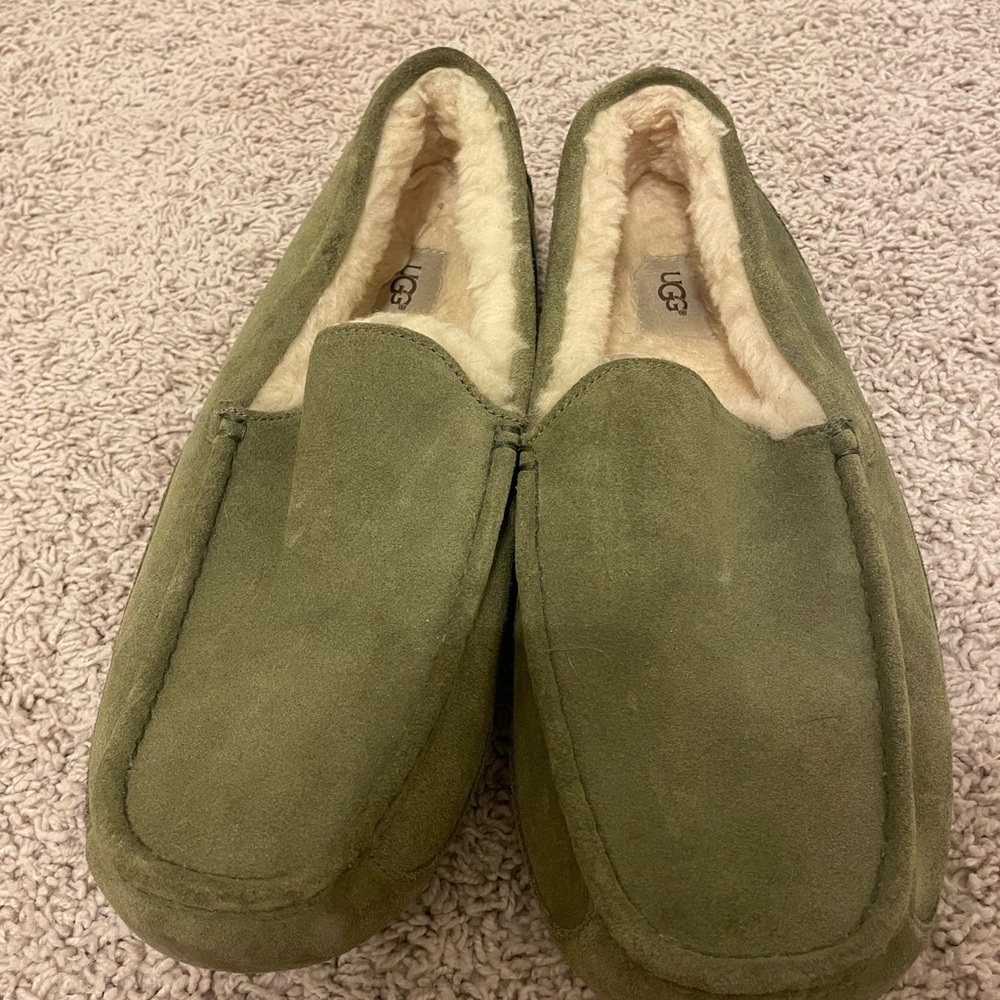 Unused Men's Forest Green UGG Ascot Slippers - Size 13